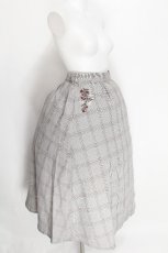 画像3: axes femme / 花刺繍チェック柄スカート  ブラウン S-26-08-13-1043-AX-SK-AS-ZS (3)