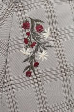 画像4: axes femme / 花刺繍チェック柄スカート  ブラウン S-26-08-13-1043-AX-SK-AS-ZS (4)