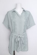 画像1: axes femme / レース使いチュニックブラウス  グリーン S-26-08-21-041-AX-BL-AS-ZS (1)