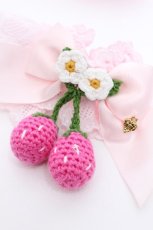 画像3: BABY,THE STARS SHINE BRIGHT / ゆらゆらいちごのHappy Berry Presentお袖とめ  白ｘピンク S-26-08-21-1004-BA-AC-AS-ZS (3)