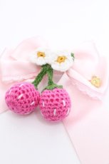 画像3: BABY,THE STARS SHINE BRIGHT / ゆらゆらいちごのStrawberry Gardenリボンクリップ  白ｘピンク S-26-08-21-1005-BA-AC-AS-ZS (3)