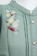 画像4: axes femme / ミックスフルーツ刺繍ブラウス  グリーン S-26-08-22-013-AX-BL-HR-ZS (4)