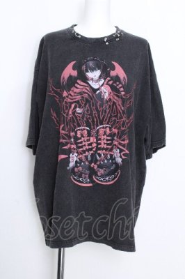 Preview of ピアス付イラスト加工半袖Tシャツ  グレーｘ赤