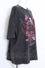 画像3: TRAVAS TOKYO / ピアス付イラスト加工半袖Tシャツ  グレーｘ赤 S-26-08-22-023-PU-TO-AS-ZS (3)