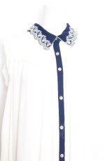 画像4: axes femme / 襟刺繍バイカラーチュニック  オフ S-26-08-27-008-AX-OP-HR-ZS (4)