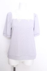画像1: axes femme / パールレース襟ヨーク切替プルオーバー  サックス S-26-08-27-010-AX-TO-HR-ZS (1)