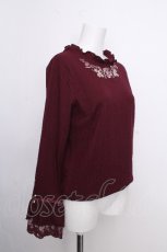 画像3: axes femme / 薔薇刺繍プチハイリブプルオーバー  ワイン S-26-09-05-026-AX-TO-HR-ZS (3)