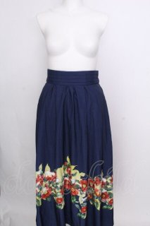axes femme / 椿柄スカート 紺 S-26-09-05-058-AX-SK-HR-ZS - closet