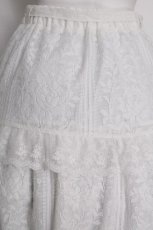 画像3: axes femme / ティアードコットンレーススカート  白 S-26-09-07-048-AX-CO-HR-ZS (3)