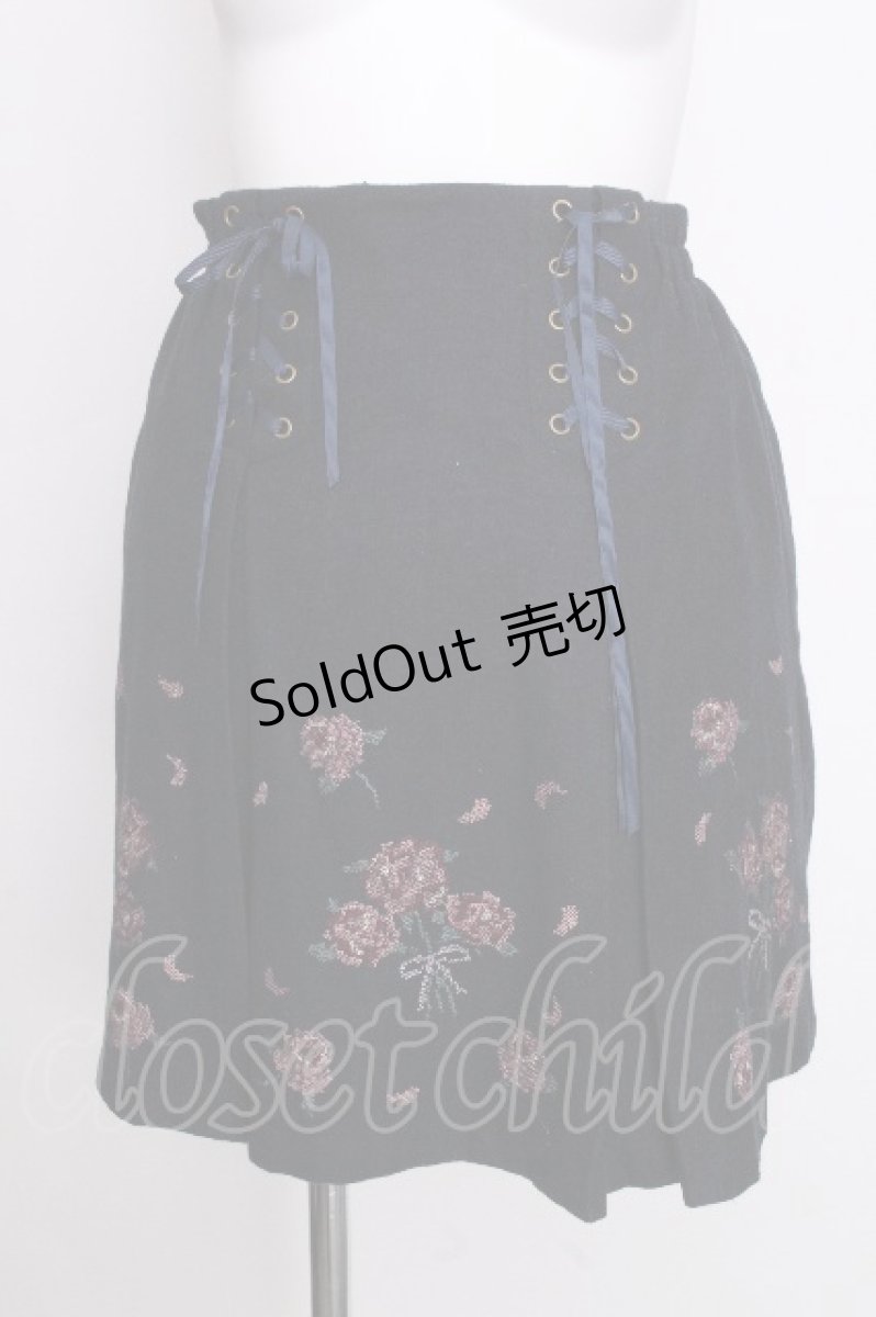 画像1: axes femme POETIQUE / クロスステッチ刺繍スカート  紺 S-26-09-08-042-AX-BL-AS-ZS (1)