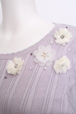 画像3: axes femme / フラワーモチーフ使いニットプル  ラベンダー S-26-09-08-006-AX-TO-AS-ZS (3)