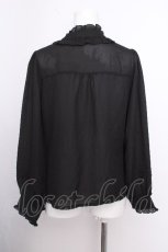 画像2: axes femme / カメオループタイ付フリルブラウス  黒 S-26-09-16-027-AX-BL-HR-ZS (2)