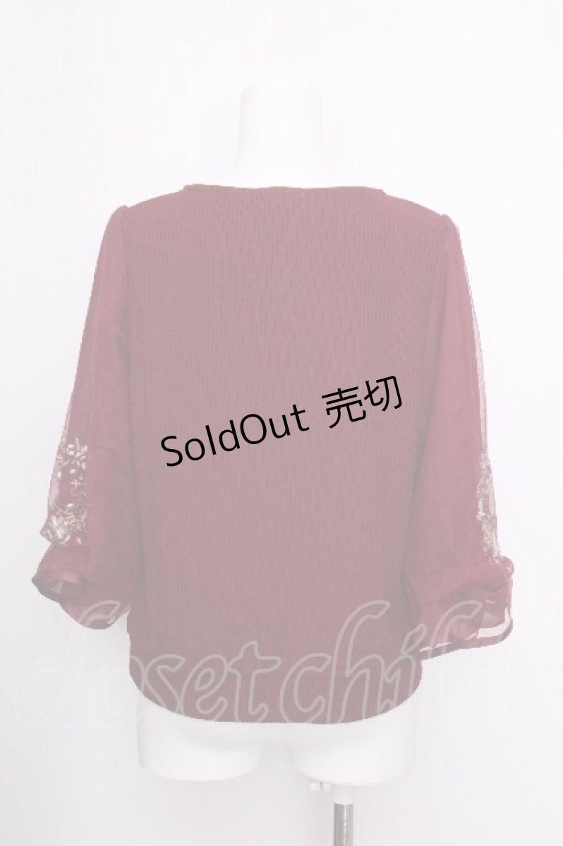 画像2: axes femme / コスモス刺繍ボリューム袖プルオーバー  ワイン S-26-09-16-018-AX-TO-HR-ZS (2)