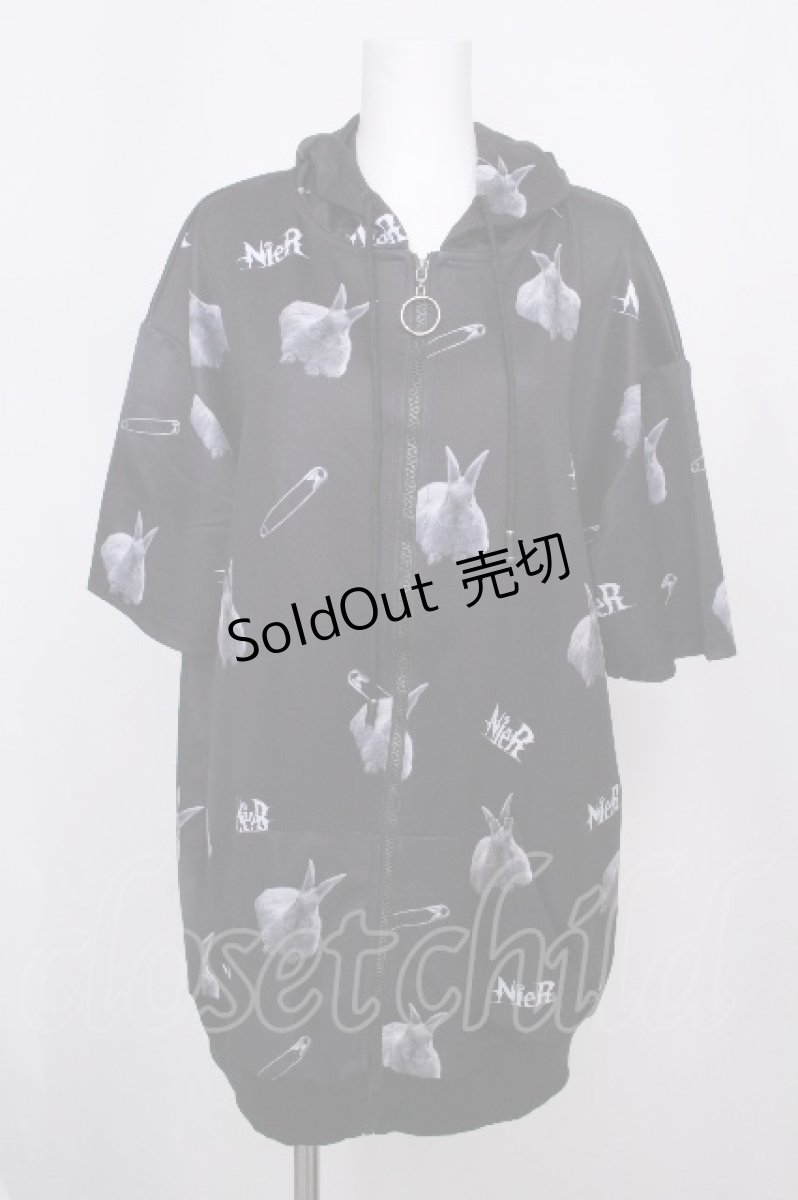 画像1: NieR Clothing / NieRちゃん刺繍プルオーバー  黒 S-26-09-18-035-PU-TO-HR-ZS (1)