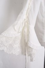 画像4: axes femme kawaii / リボンブローチ付姫袖ブラウス  白 S-26-09-22-002-AX-BL-HR-ZS (4)