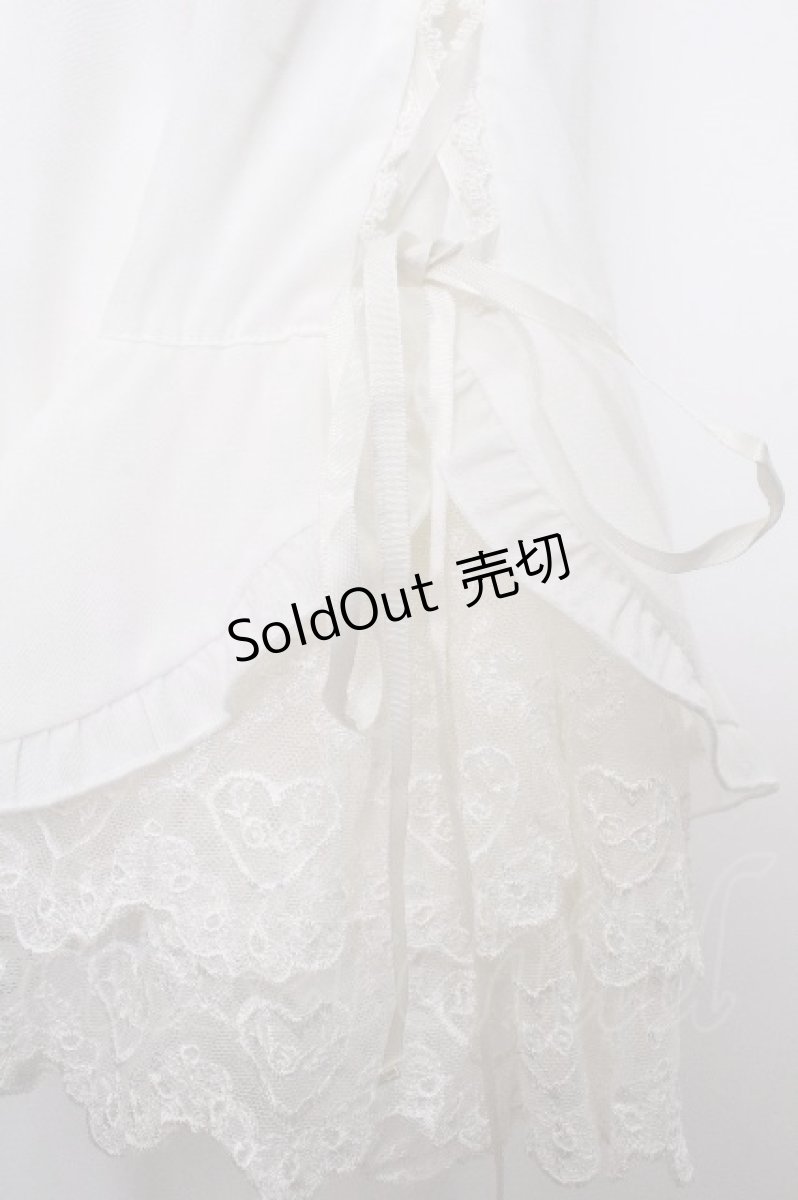 画像6: axes femme kawaii / リボンブローチ付姫袖ブラウス  白 S-26-09-22-002-AX-BL-HR-ZS (6)
