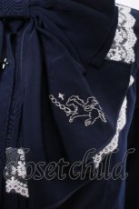画像5: axes femme kawaii / リボンブローチ付肩フリルブラウス  ネイビー S-26-09-22-007-AX-BL-HR-ZS (5)