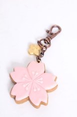 画像1: Q-pot. / 桜シュガークッキーバッグチャーム  ピンク S-26-09-25-1005-QP-AC-SZ-ZS (1)