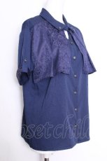 画像2: axes femme / ジャカード×プリーツブラウス  紺 S-26-09-27-004-AX-BL-HR-ZS (2)