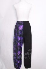 画像2: NieR Clothing / バラ柄切替パンツ  黒ｘ紫 S-26-09-27-060-PU-PA-HR-ZS (2)