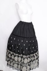 画像3: Jane Marple Dans Le Salon / 刺繍チュールスカート  黒 S-26-10-06-056-JM-SK-AS-ZS (3)