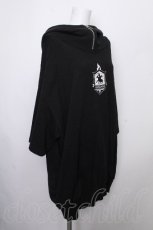 画像3: CIVARIZE / ツイステッドワンダーランド イグニハイド寮 半袖パーカー  黒 S-26-10-07-037-PU-TO-AS-ZS (3)