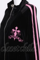 画像3: REFLEM / クロス刺繍ベロアジャージ  黒ｘピンク S-26-10-20-033-PU-CO-HR-ZS (3)