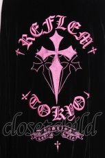 画像4: REFLEM / クロス刺繍ベロアジャージ  黒ｘピンク S-26-10-20-033-PU-CO-HR-ZS (4)