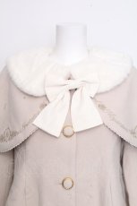 画像3: Amavel / 刺繍ケープ付きロングコート  ベージュ S-26-10-20-036-CA-CO-HR-ZS (3)