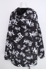 画像2: NieR Clothing / 裏起毛プリントフード付ブルゾン  黒ｘ白 S-26-10-20-046-PU-JA-HR-ZS (2)
