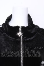 画像4: REFLEM / クロス刺繍ベロアジャージ  黒ｘ白 S-26-10-22-035-PU-CO-HR-ZS (4)