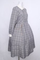 画像3: axes femme / チェーン付きバイカラーワンピース  グレー S-26-10-22-045-AX-TO-HR-ZS (3)