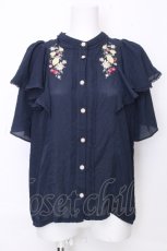 画像1: axes femme / ミックスフルーツ刺繍ブラウス  紺 S-26-10-28-002-AX-BL-HR-ZS (1)