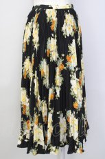 画像2: 【SALE】INGEBORG / フラワーブーケ柄プリーツシフォンスカート  黒Ｘ白Ｘ緑Ｘブラウン T-24-01-20-025-LO-SK-HD-ZT011 (2)