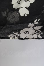 画像9: 【SALE】INGEBORG / 白&赤フラワー柄スカート S 黒Ｘ白Ｘ赤 T-24-01-20-026-LO-SK-HD-ZT018 (9)