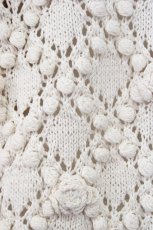 画像3: 【SALE】INGEBORG / カメリアポンポンニットカーディガン  アイボリー T-24-01-20-013-LO-TO-HD-ZT004 (3)