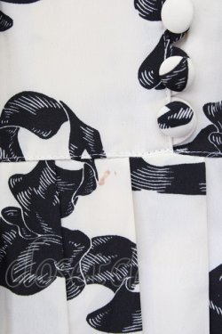 画像4: INGEBORG / リボン総柄プリーツワンピース  アイボリーX黒 T-24-01-20-015-LO-OP-HD-ZT008