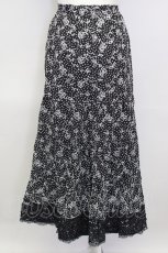 画像2: 【SALE】KANEKO ISAO / フラワー刺繍ドットスカート  黒Ｘ白 T-24-01-21-022-EL-SK-HD-ZT032 (2)