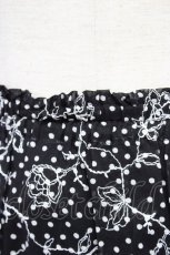 画像3: 【SALE】KANEKO ISAO / フラワー刺繍ドットスカート  黒Ｘ白 T-24-01-21-022-EL-SK-HD-ZT032 (3)