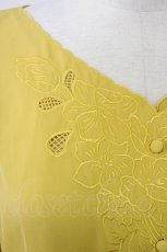 画像3: 【SALE】an another angelus / ブーケ刺繍ブラウス  イエロー T-24-02-06-030-CA-BL-HD-ZT231 (3)