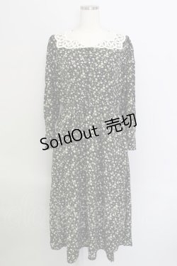 画像1: an another angelus / レース衿小花柄ロングワンピース  黒 T-24-02-06-052-CA-OP-HD-ZT226