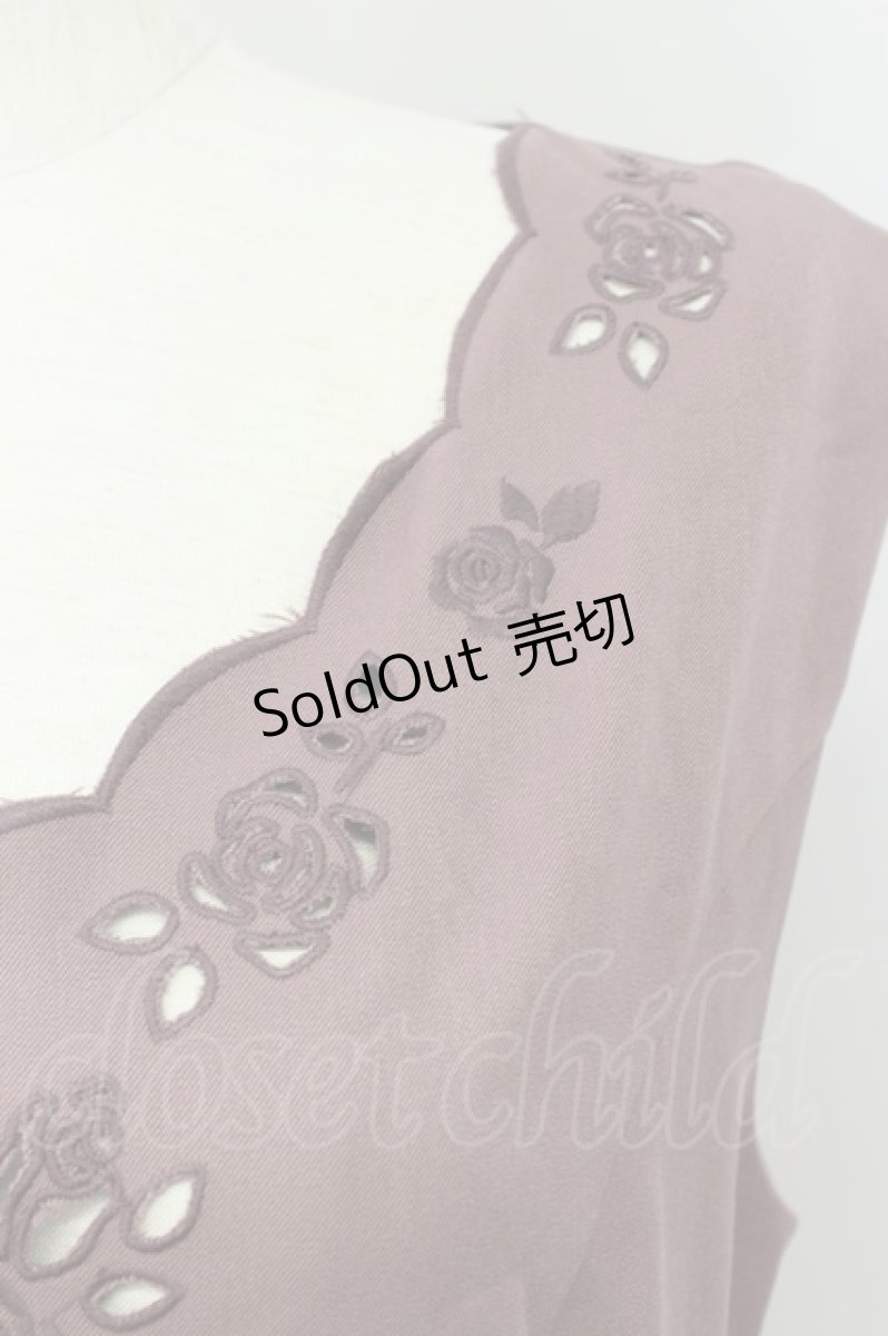 画像3: 【SALE】an another angelus / ローズカットワーク刺繍ジャンパースカート  ボルドー T-24-02-11-033-CA-OP-HD-ZT117 (3)