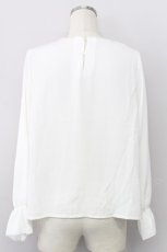 画像2: 【SALE】F&A / ローズカットワーク刺繍プルオーバーブラウス  白 T-24-02-14-044-LO-BL-HD-ZT159 (2)