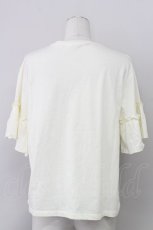 画像2: 【SALE】E hyphen world gallery PEACE / フリルスリーブカレッジプリントTシャツ  アイボリー T-24-03-19-028-LO-TO-IG-ZT414 (2)