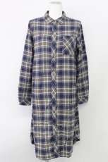 画像1: 【SALE】E hyphen world gallery / ネルシャツワンピース  カーキ×ネイビー T-24-03-19-040-LO-OP-IG-ZT415 (1)