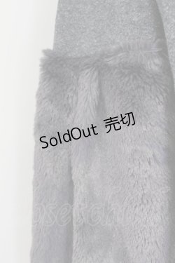 画像4: 【SALE】E hyphen world gallery PEACE / ファースリーブプルオーバー  グレー T-24-03-21-010-LO-TO-IG-ZT127