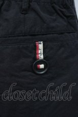 画像3: 【SALE】Karl Helmut / サイドボタン&ロゴ刺繍パンツ  黒 T-24-12-27-025-EL-PA-SA-ZT403 (3)