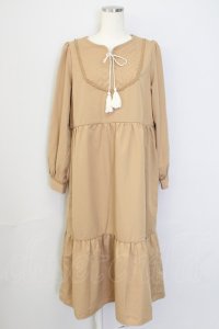 axes femme / キルティングブロッキングワンピース  ベージュ T-25-01-18-022-AX-OP-SA-ZI