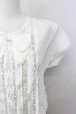 画像4: 【SALE】PINK HOUSE / レース切替&ピンタックノーカラー袖無ブラウス  アイボリー T-25-01-31-003-LO-BL-SA-ZT375 (4)