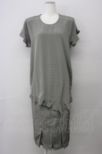INGEBORG / ドット柄セットアップ  グレー T-25-01-31-013-LO-JA-SA-ZT374